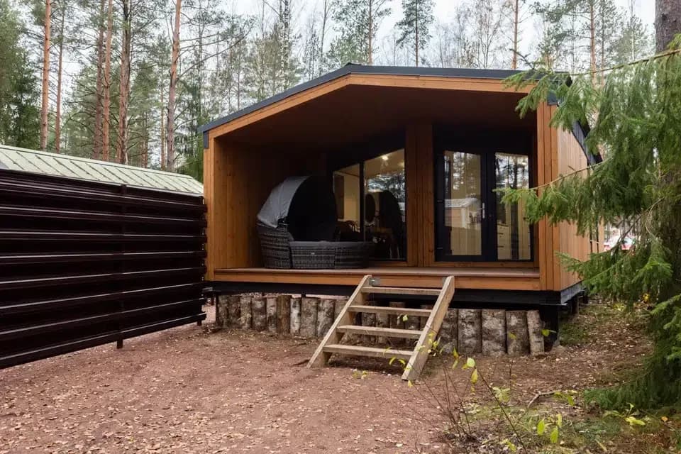Дом для семьи у леса